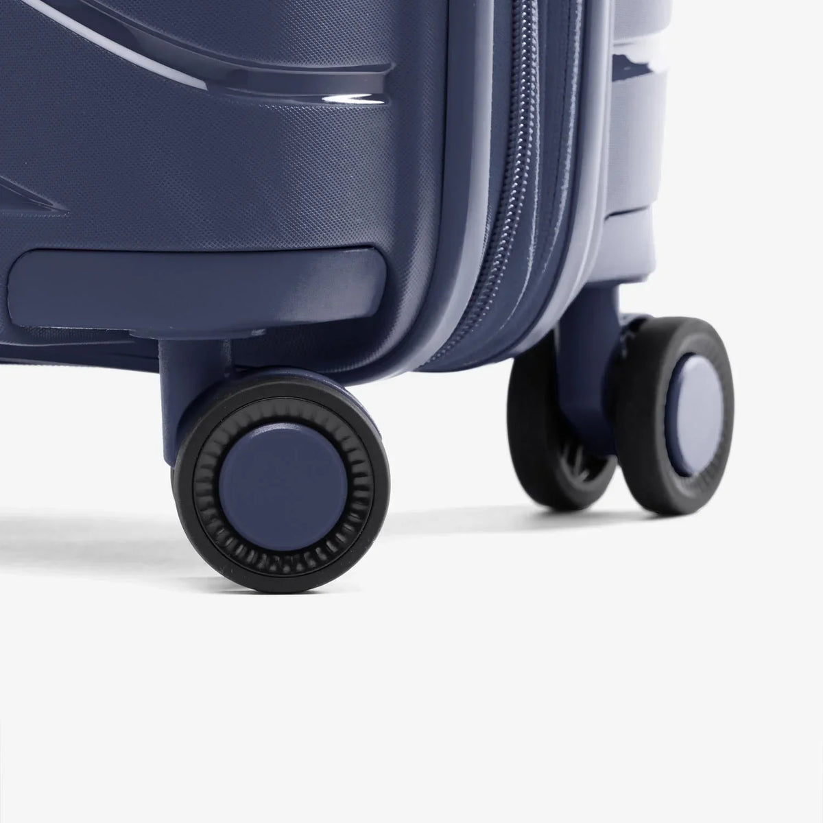 Atlantic®  Carry-On / Medium Check-In Hardside Set