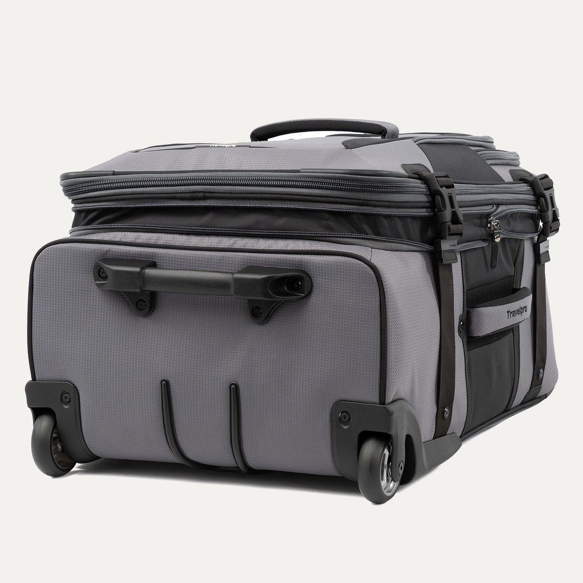 Bold™ By Travelpro® Medium Check-In Rollaboard®