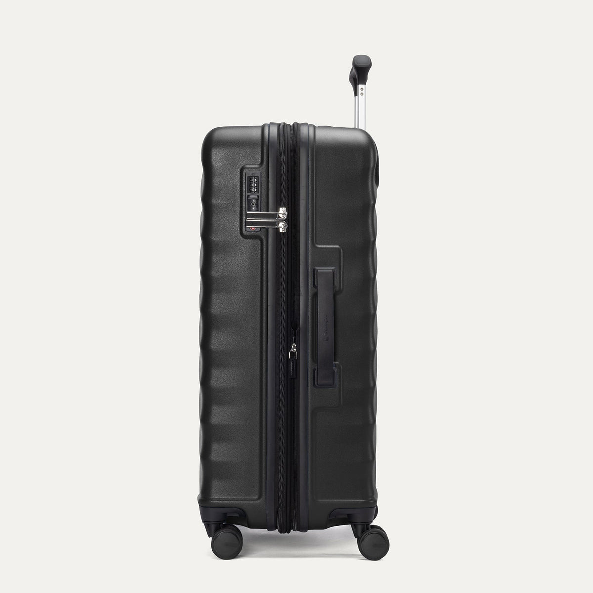 Maxlite® Air V2 Medium Check-In Hardside Spinner