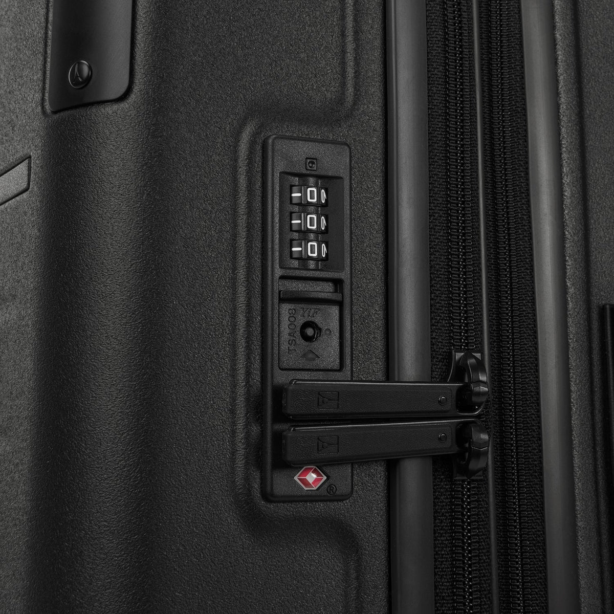 Platinum® Elite Large Check-In Hardside Spinner