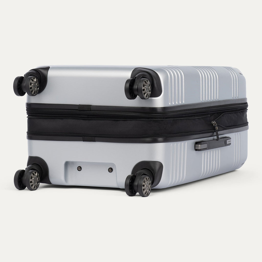Roundtrip® Medium Check-in Expandable Spinner